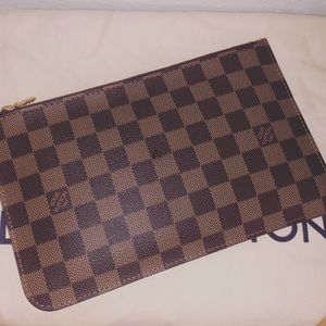 ❗️SOLD❗️Louis Vuitton pouch